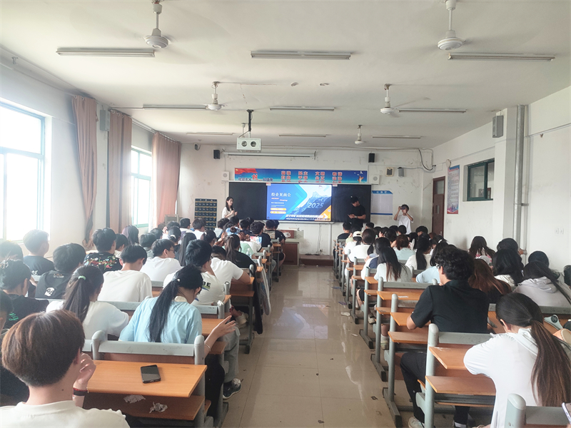 華礦集團(tuán)應(yīng)邀參加山東理工職業(yè)學(xué)院實(shí)習(xí)宣講會(huì)